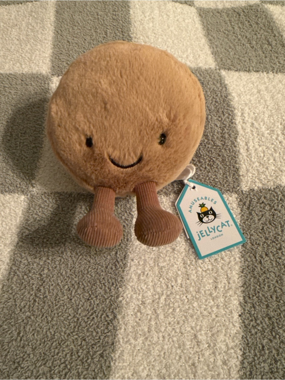Jellycat Amuseables Mona Macaron